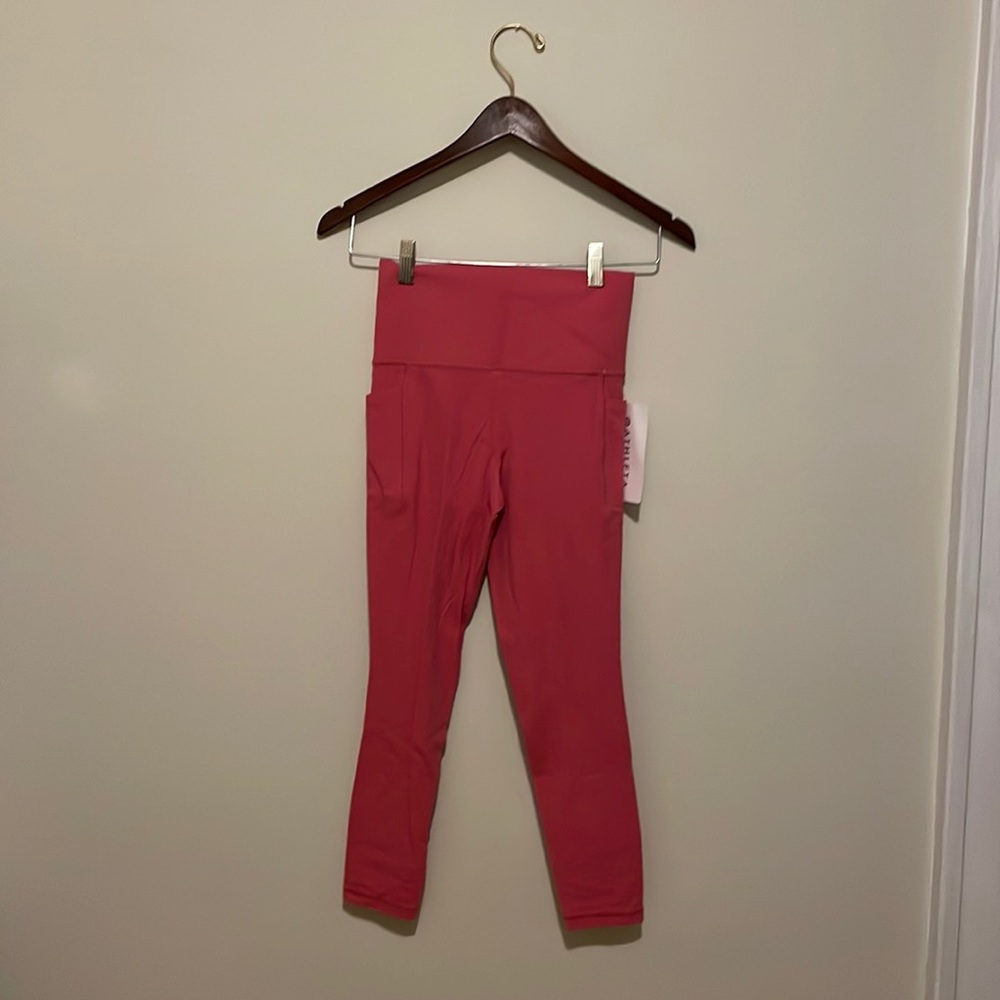Athleta Salutation Stash Pocket II 7/8 Tight Xs